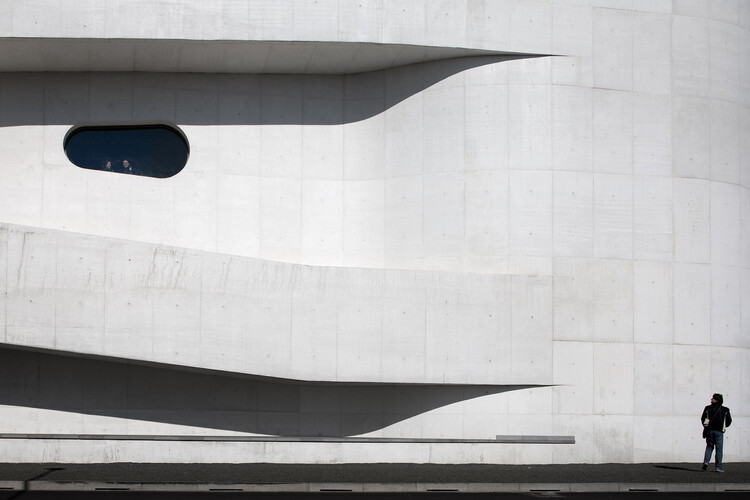 The Multiple Facets of the Architect: Exploring the Works of Álvaro Siza Vieira